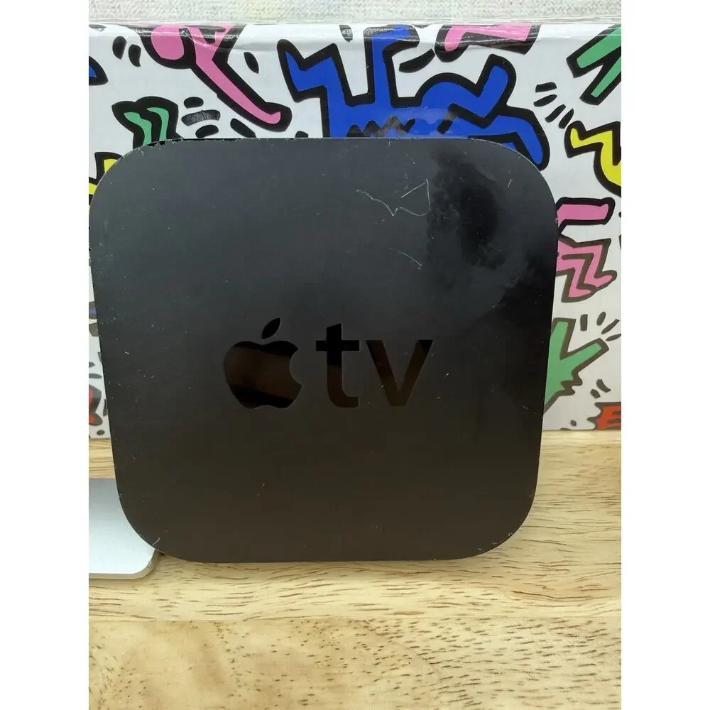 Apple A1469 TV 3rd Gen HD Wi-Fi Steaming Device W/White Remote No Cable